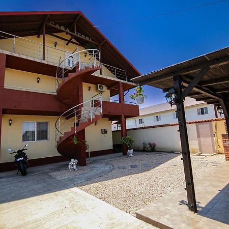 Отель Casa Jessi Доуэ-Май Экстерьер фото
